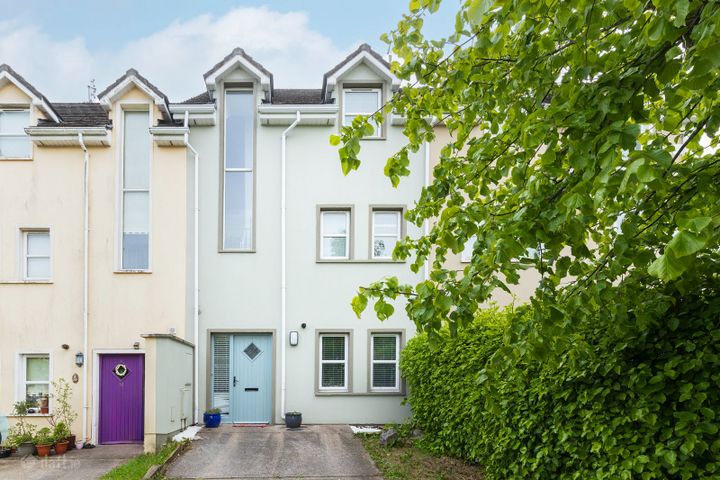 12 Riverside Avenue, Rushbrooke Links, Cobh, Co. Cork, P24PC44