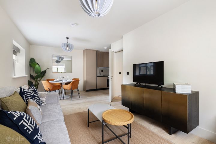 Apartment 11, Errigal House, Eglinton Court, Donnybrook, Dublin 4, D04WR02 - Photo 3