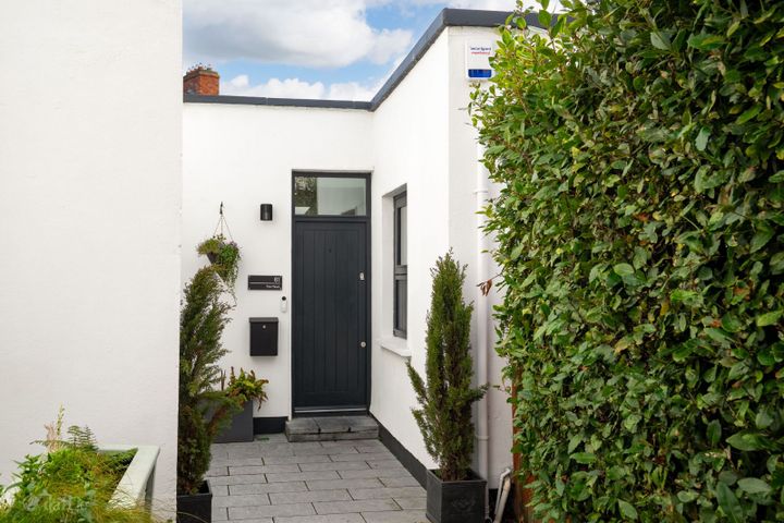 The Mews, 61 Serpentine Avenue, Sandymount, Dublin 4, D04R6A2