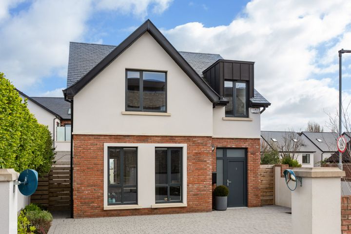 2 Cherrygarth, Mount Merrion, Blackrock, Co. Dublin