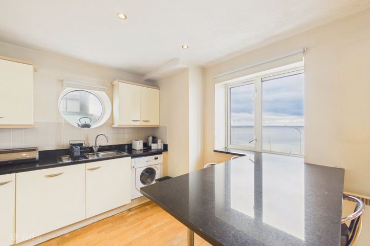 11 Baily Point, Salthill, Galway, H91D3K7