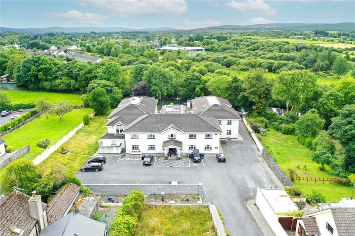 Oughterard Manor, Camp Street, Oughterard, Co. Galway, H91H326