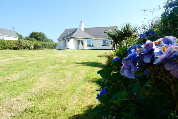 Farrannahow, Caherciveen, Ballinskelligs, Co. Kerry, V23NN84