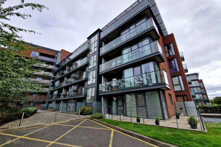 12 Weavers Hall, Levmoss Park, Leopardstown, Dublin 18