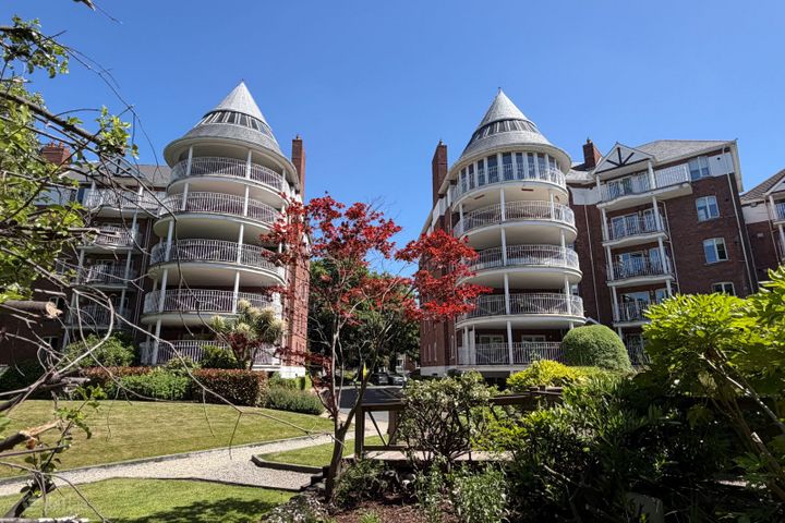 The Sweepstakes, Ballsbridge Park, Ballsbridge, Dublin 4