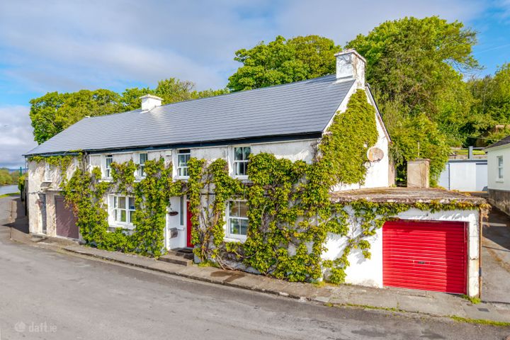 Quay House, Quay Road, Newport, Co. Mayo, F28NY61
