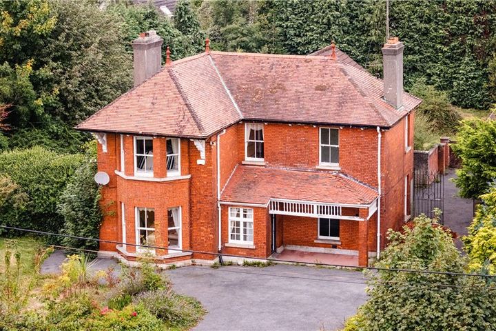 Cintra, Leopardstown Rd, Foxrock Dublin 18, Dublin 18, Dublin