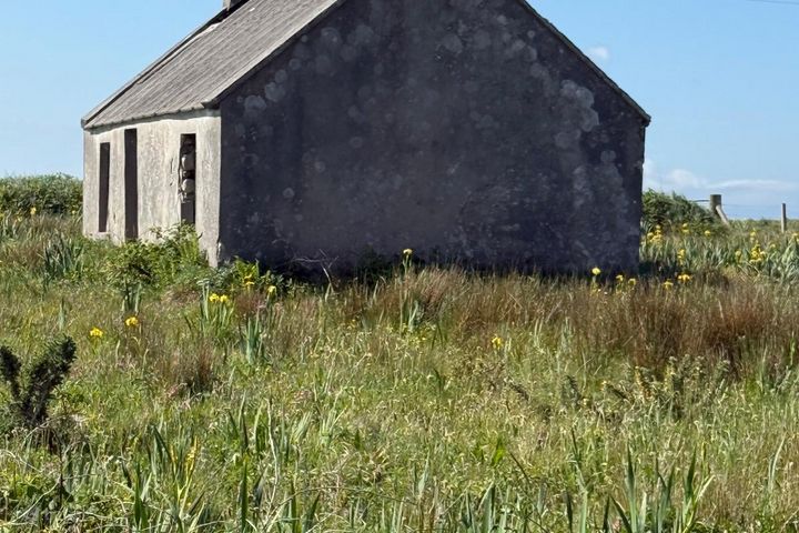 Drum. Clogher, An Geata Mor, Co. Mayo