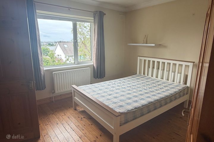 Moore House, 48 Renmore Road, Galway, Renmore, Co. Galway