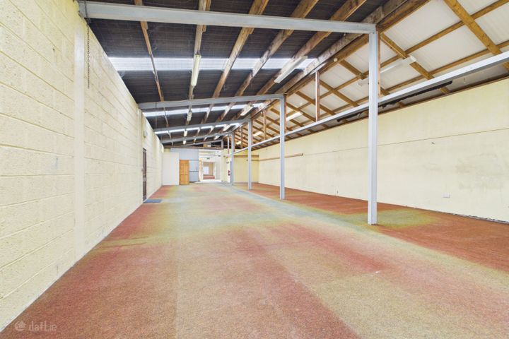 Commercial Unit, Greystone Street, Carrick-on-Suir, Co. Tipperary