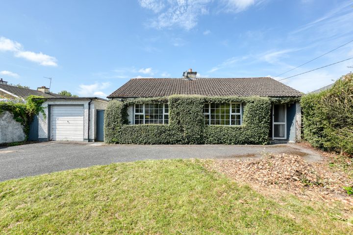 Rushmeade, Station Road, Portarlington, Co. Laois, R32V9V2