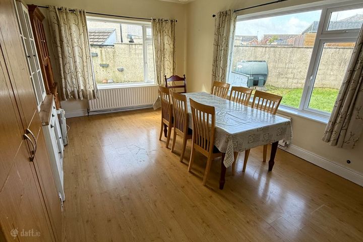 4 bedroom Bungalow, Cock Hill Road, Stamullen, Co. Meath