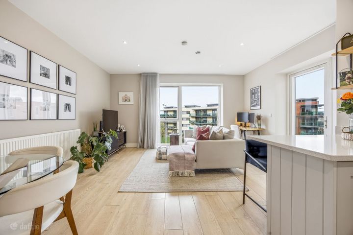 21 Clonbern, Phoenix Park Racecourse, Castleknock , Dublin 15