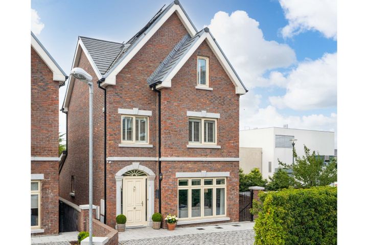12 Kensington Manor, Rochestown Avenue, Dun Laoghaire, Dublin