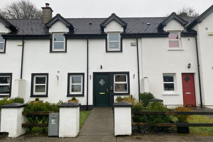 9 Cois Lene, Lake Road, Collinstown, Collinstown, Co. Westmeath, N91P4V2
