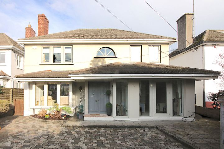 Rathlyn, 161 Foxrock Park, Foxrock, Dublin 18