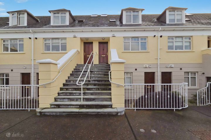 8 The Gardens, Douglas East, Douglas, Co. Cork, T12R928