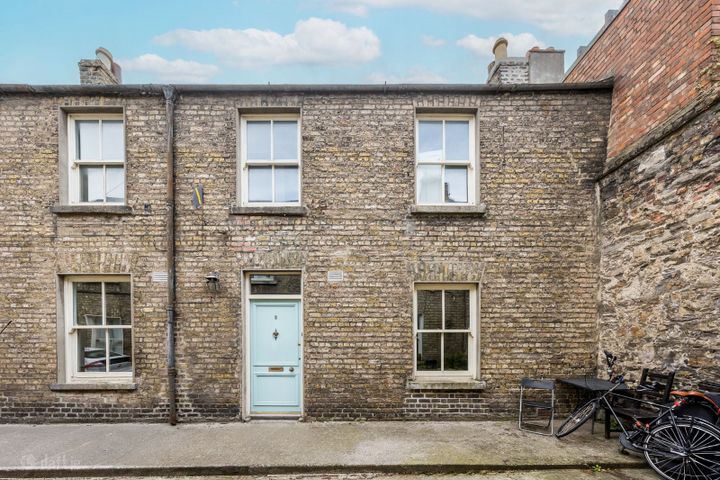 Mackies Place, Off Pembroke Street Lower, Dublin 2