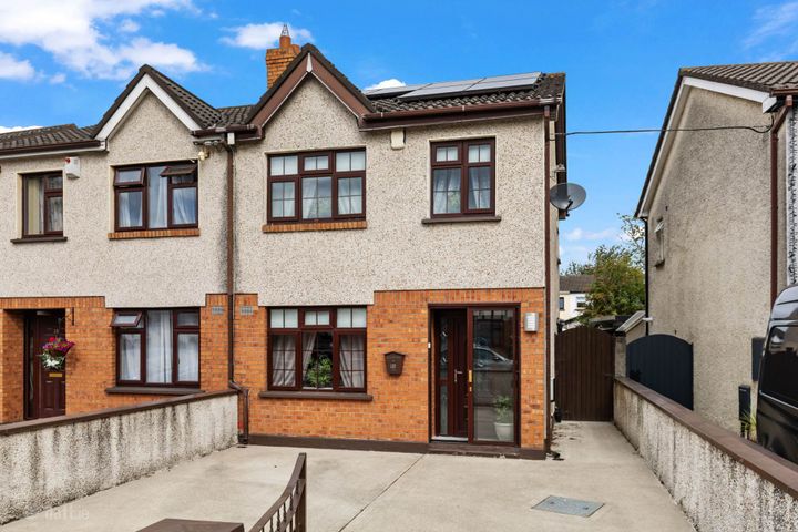 18 Woodford Parade, Clondalkin, Dublin 22, Co. Dublin, D22K1W3