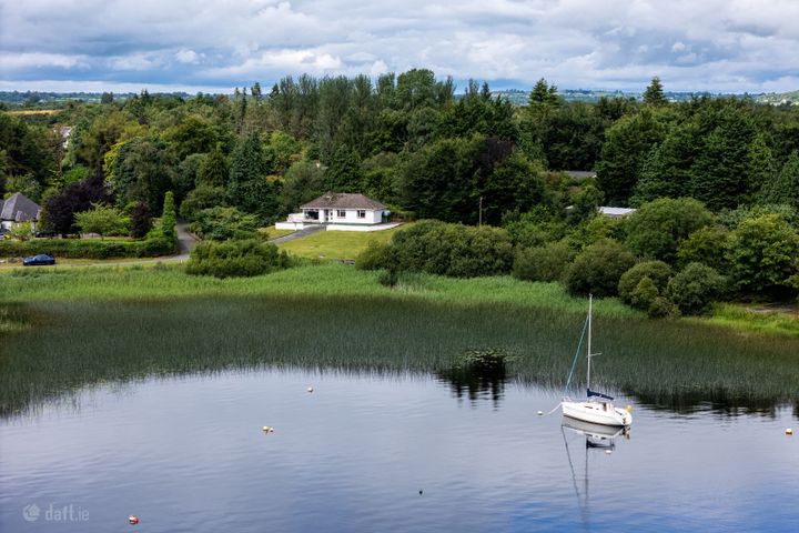 The Boat House, Barrymore, Kiltoom, Co. Roscommon, N37D529