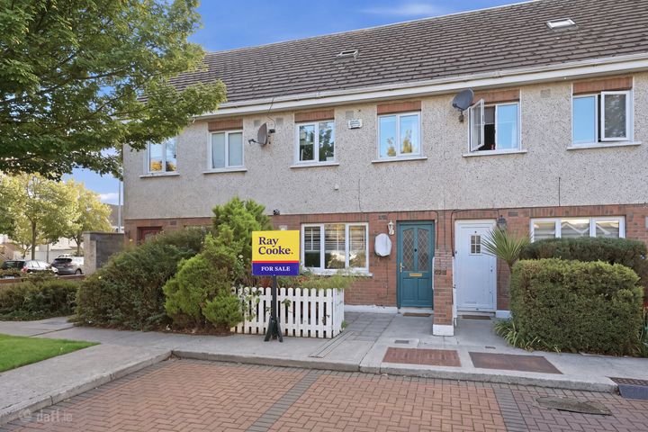 2 Charlestown Green, Finglas, Dublin 11