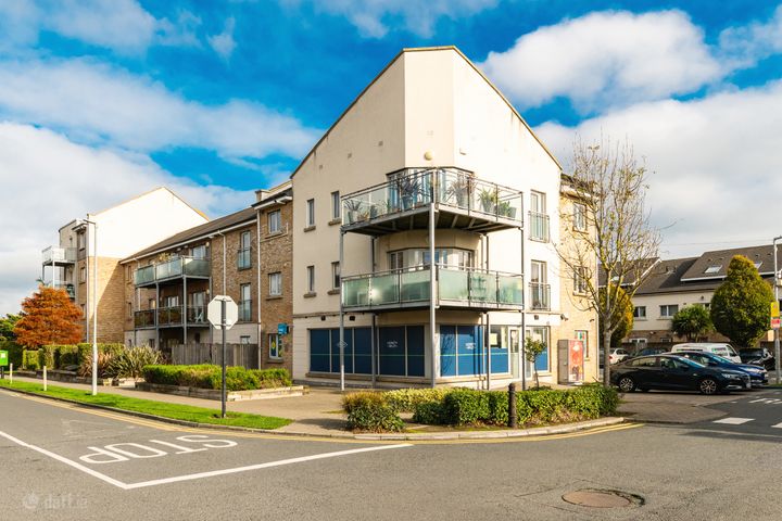 Kings Hall, Waterside Avenue , Waterside, Malahide, Co. Dublin