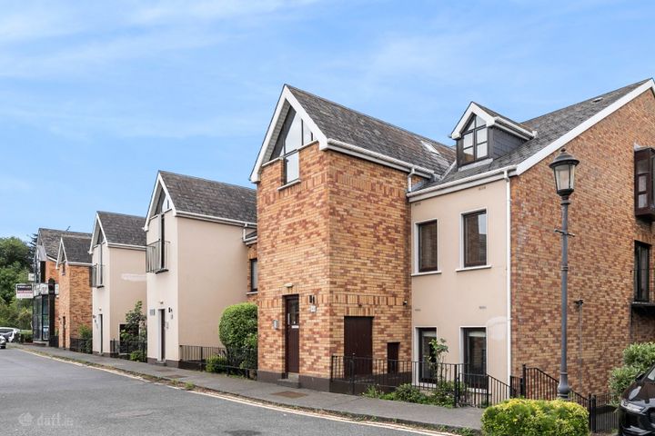 42 Village Court, Butterfield Avenue, Rathfarnham, Dublin 14, D14F430