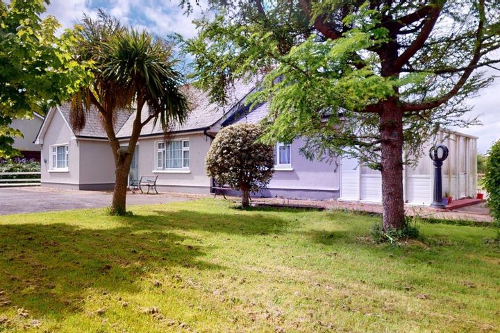 Coolroe Lodge, Dunbrody, Campile, Co. Wexford, Y34XR50