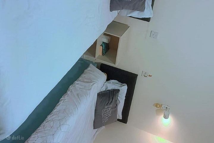 Long term male sharing . Short term / summer Two places  in shared twin room Female . One place in shared room / male . Yale,Ardilea,Dublin 14, Clonskeagh, Dublin 14