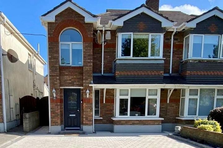 Knocknashee, 21 The Warren, Malahide, Co. Dublin