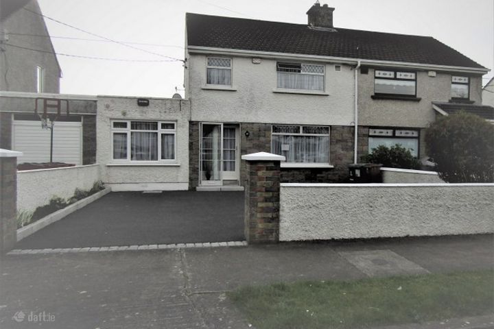 27 Lorcan Grove, Santry, Dublin 9