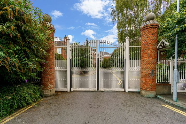 Ballsbridge , Dublin 4