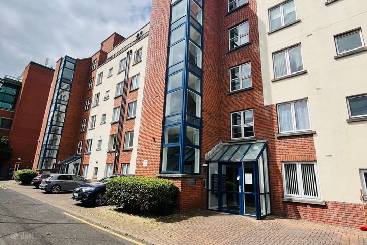 CUSTOM HOUSE HARBOUR APARTMENTS, IFSC, Co. Dublin