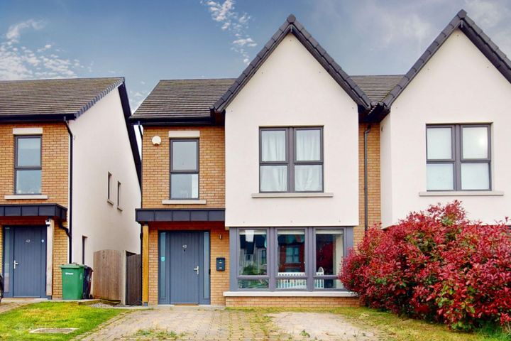 42 Hollywoodrath Drive, Hollystown, Dublin 15, D15PPH3