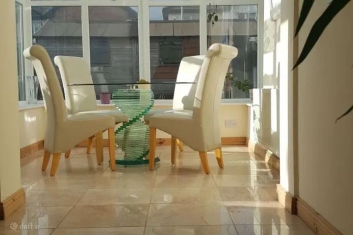 Caislean Ri, Athenry, Co. Galway