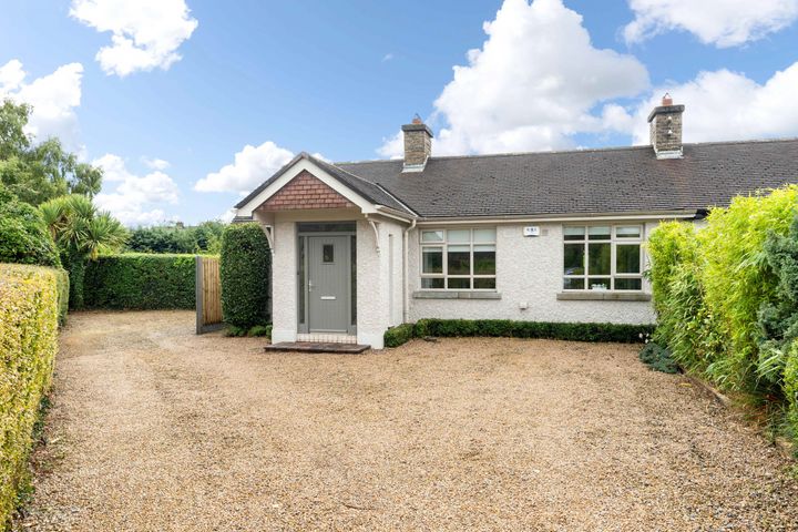 2 Monaloe Crescent, Clonkeen Rd, Blackrock, Dublin