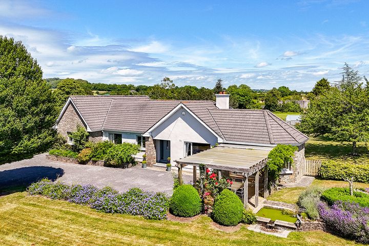 The Farside, Station Road, Thomastown, Co Kilkenny, R95F8E8
