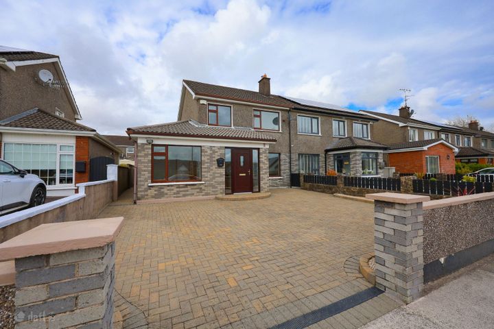 8 Owenabue View, Carrigaline, Co. Cork, P43FH94