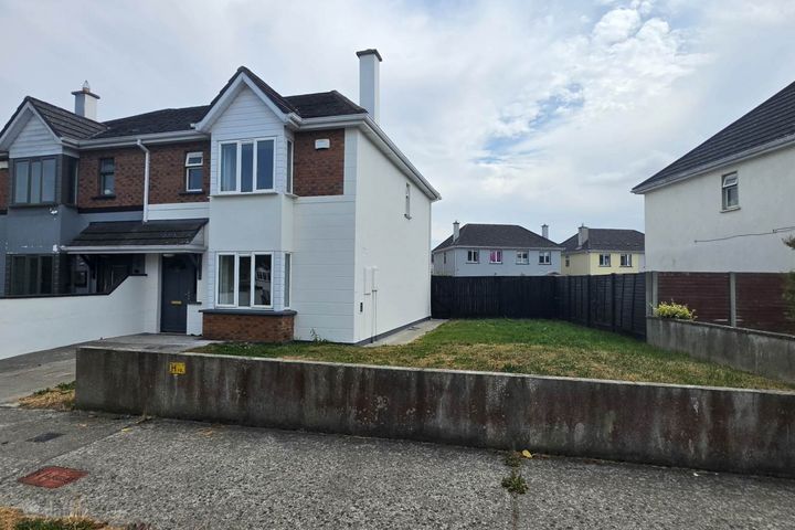 10 Hollands Park, Athy, Co. Kildare, R14D597