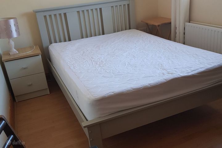 limerick road, Ennis, Co. Clare