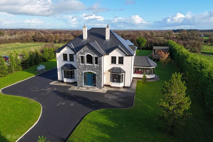 Trihill West, Ballinamore Bridge, Ballinasloe, Co. Galway, H53X330