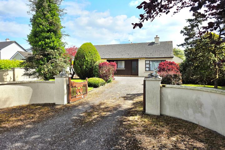 Adam's Villas, Spollanstown, Tullamore, Co. Offaly, R35F208