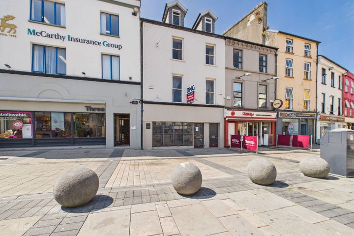 Hogans 13 The Square, Tralee, Tralee, Co. Kerry, V92D767