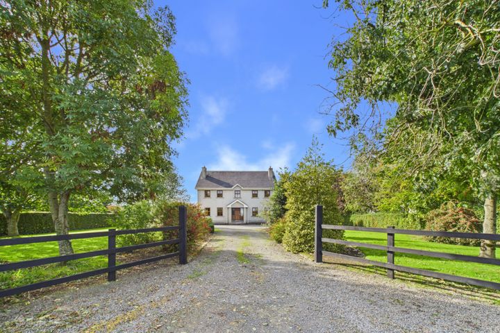 Kilkeary, Nenagh, Co. Tipperary, E45 H392