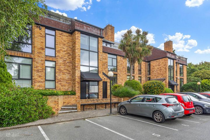 4 Milltown Hill, Milltown, Dublin  6, Co. Dublin, D06N226