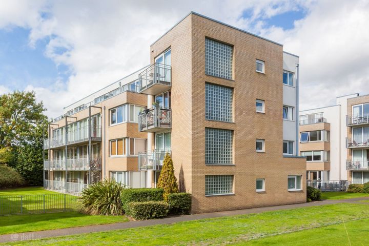 Apartment 110, Griffith Hall, Drumcondra, Dublin 9, D09XN36