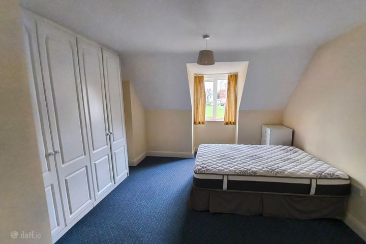 8 Waterville, Lough Road, T12 W2FH, Cork City Centre, Co. Cork