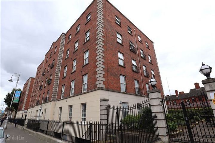 Custom Hall Gardiner St, Dublin 1, Co. Dublin