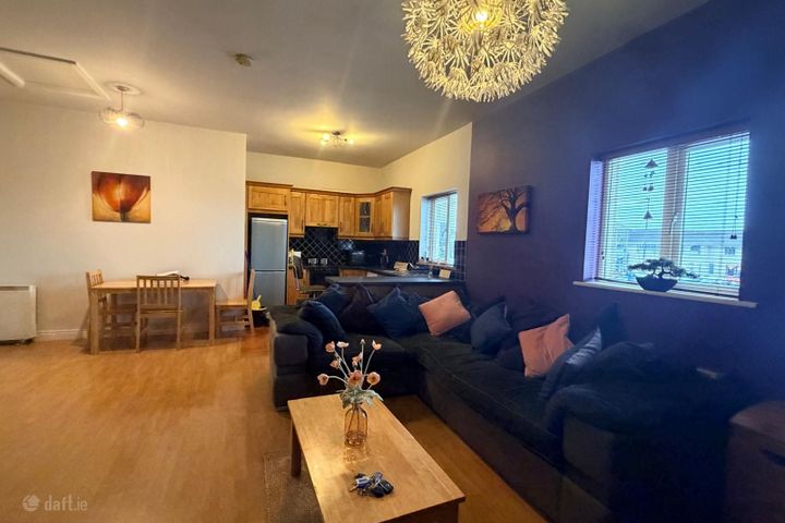 Joeliz House, Town Centre, Longford Town, Co. Longford