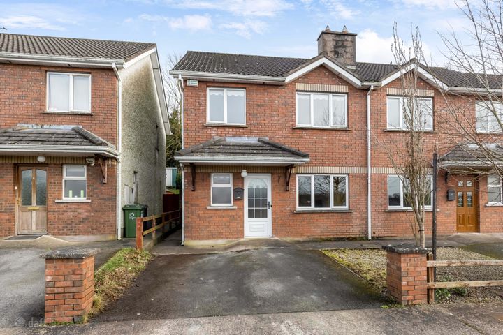 4 Maple Avenue, The Gallops, Latt, H12E120